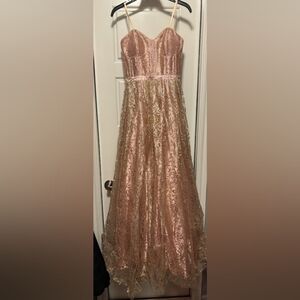 Elegant Lace Evening Gown